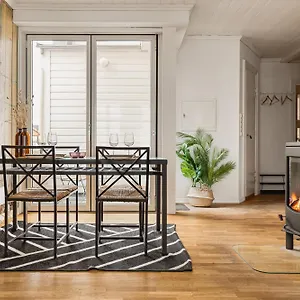 Spacious! 2024 Renovated! 4 Bedrooms! Bergen