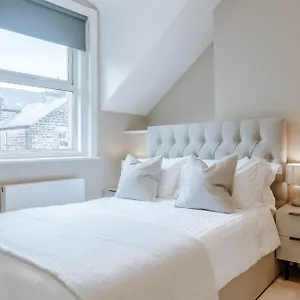 https://springfield-apartment-central-harrogate.yorkshirehotels.net