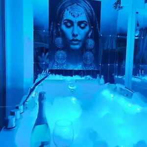 https://prestige-home-spa-apartments-with-luxury-jacuzzi-sauna.gdanskhotel.org